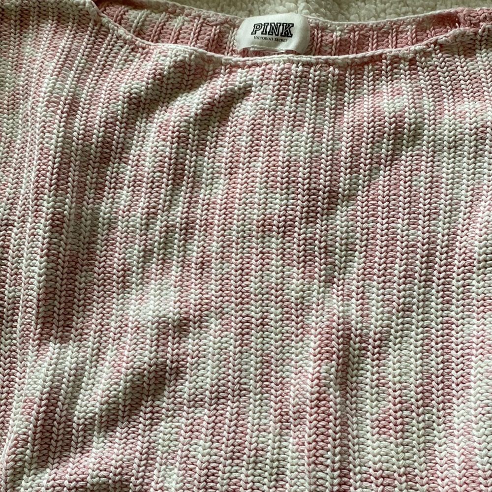 Pink Sweater - Picture 3 of 4